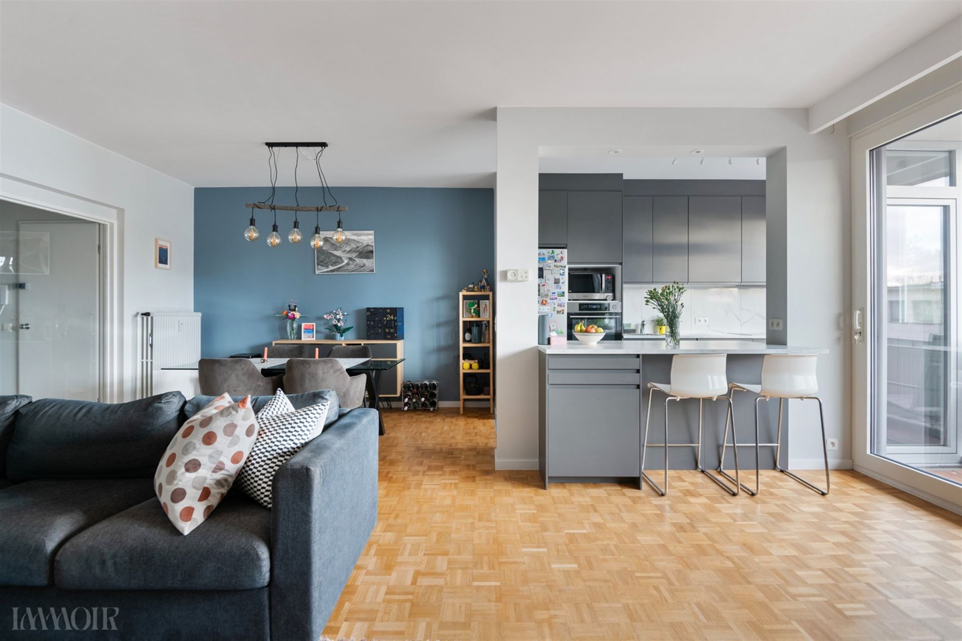 Instapklaar goed onderhouden 2 slaapkamerappartement nabij Fruithoflaan.