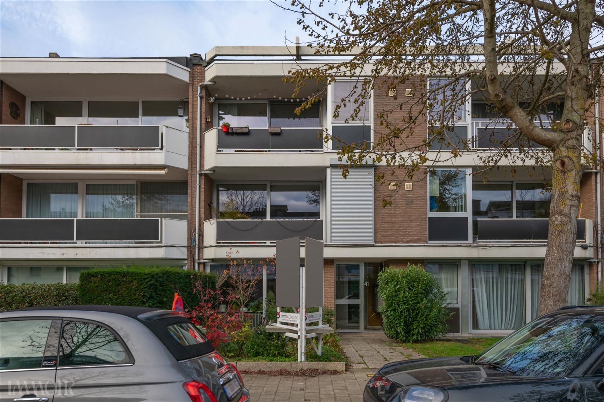 Instapklaar goed onderhouden 2 slaapkamerappartement nabij Fruithoflaan.