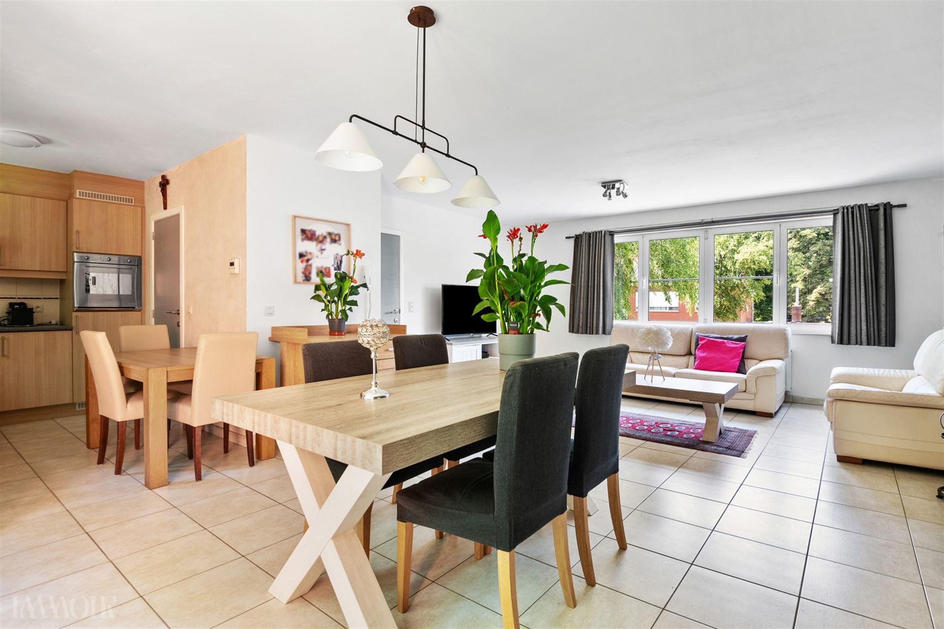 Instapklare woning nabij het centrum van Kapellen.