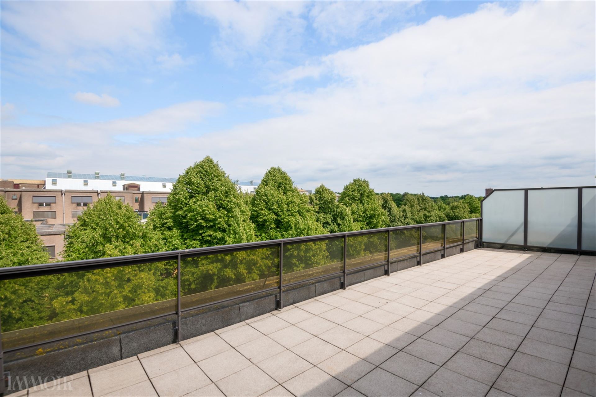 Penthouse met panoramische terrassen in het hartje van Brasschaat