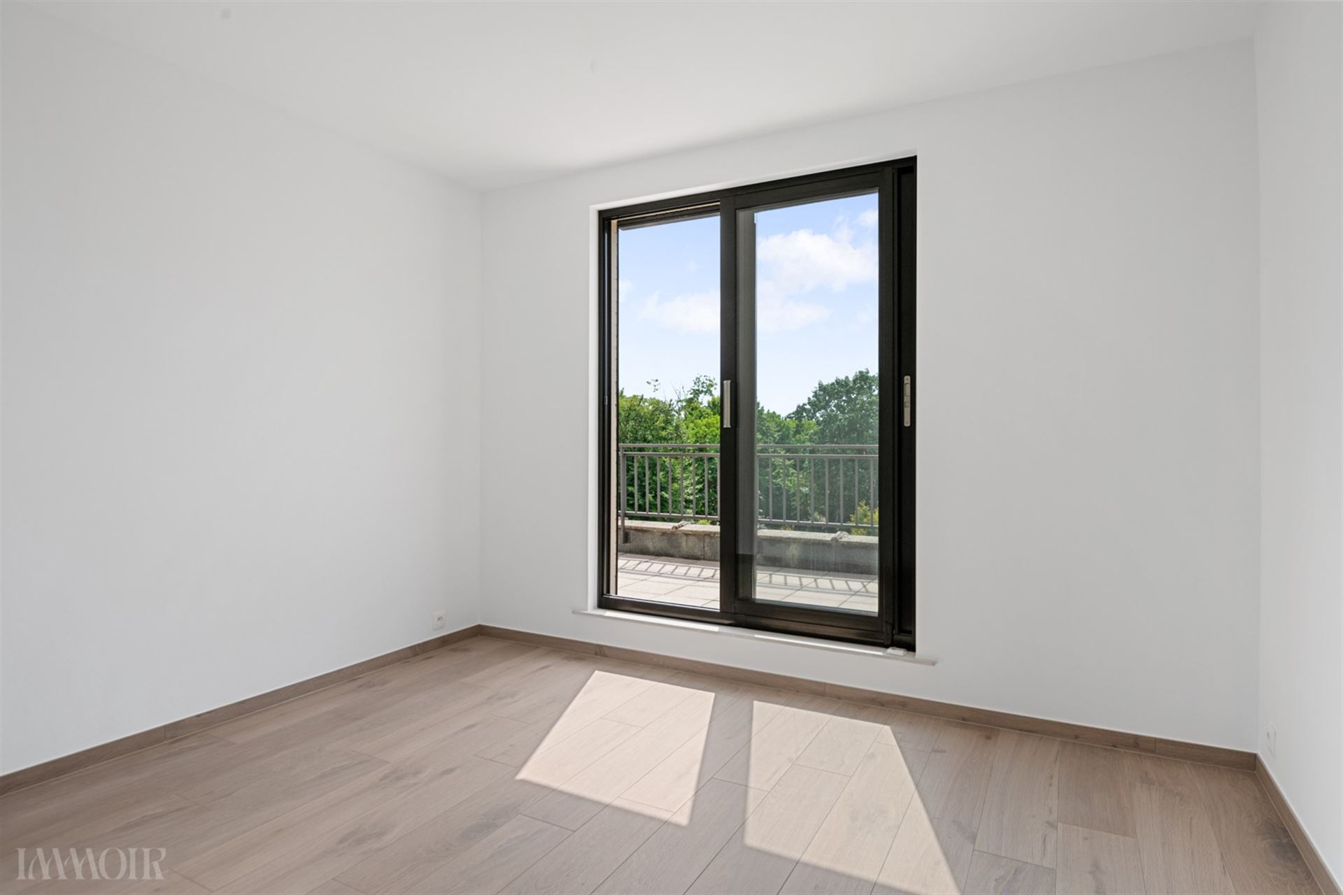 Penthouse met panoramische terrassen in het hartje van Brasschaat