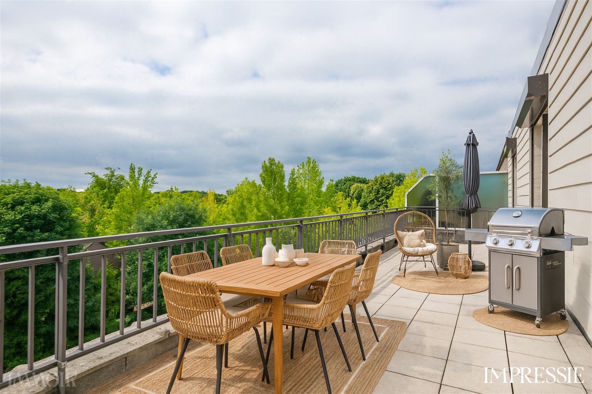Penthouse met panoramische terrassen in het hartje van Brasschaat
