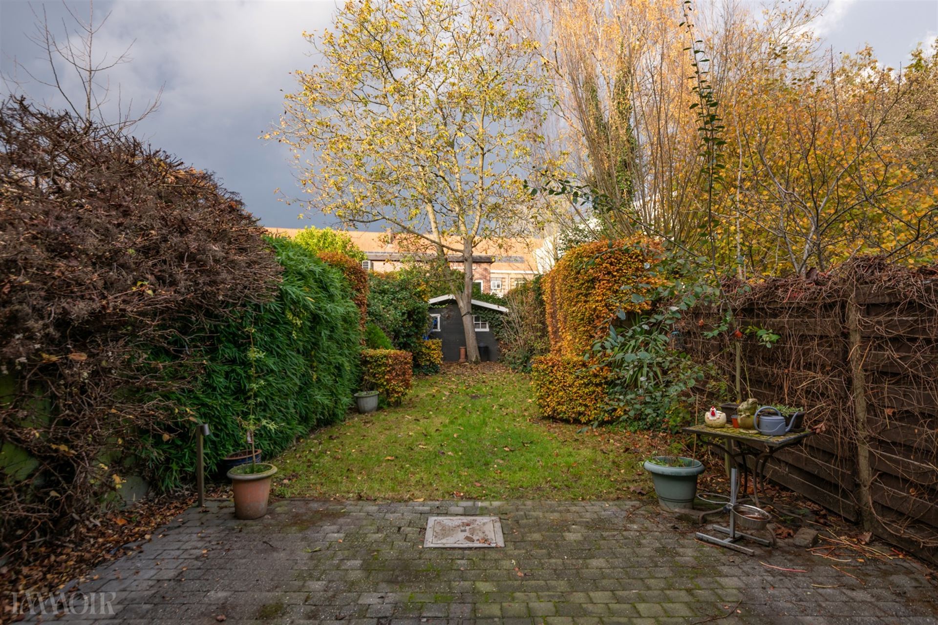 Prachtig gerenoveerde woning met praktijk/studio in hartje Schoten.