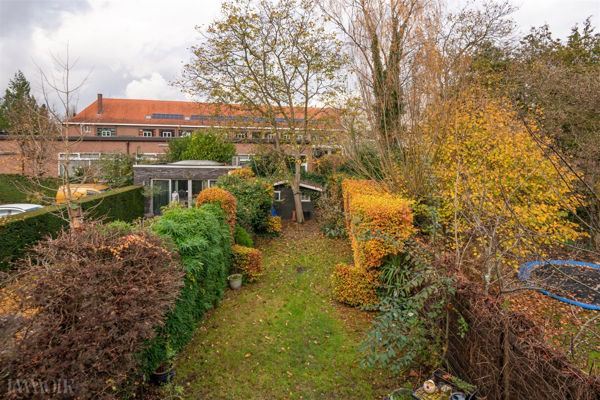 Prachtig gerenoveerde woning met praktijk/studio in hartje Schoten.