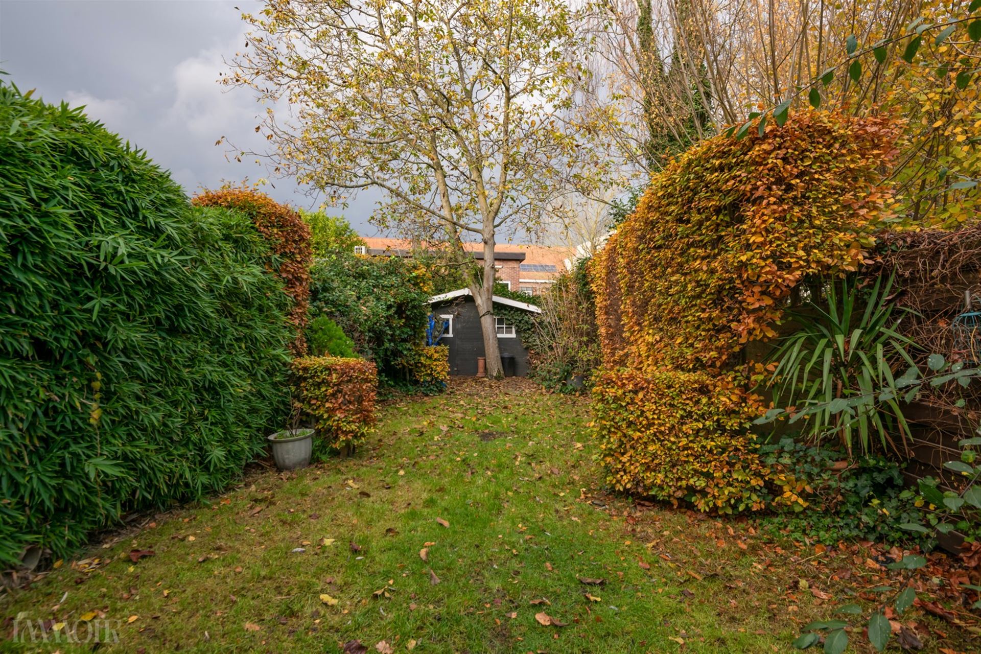 Prachtig gerenoveerde woning met praktijk/studio in hartje Schoten.