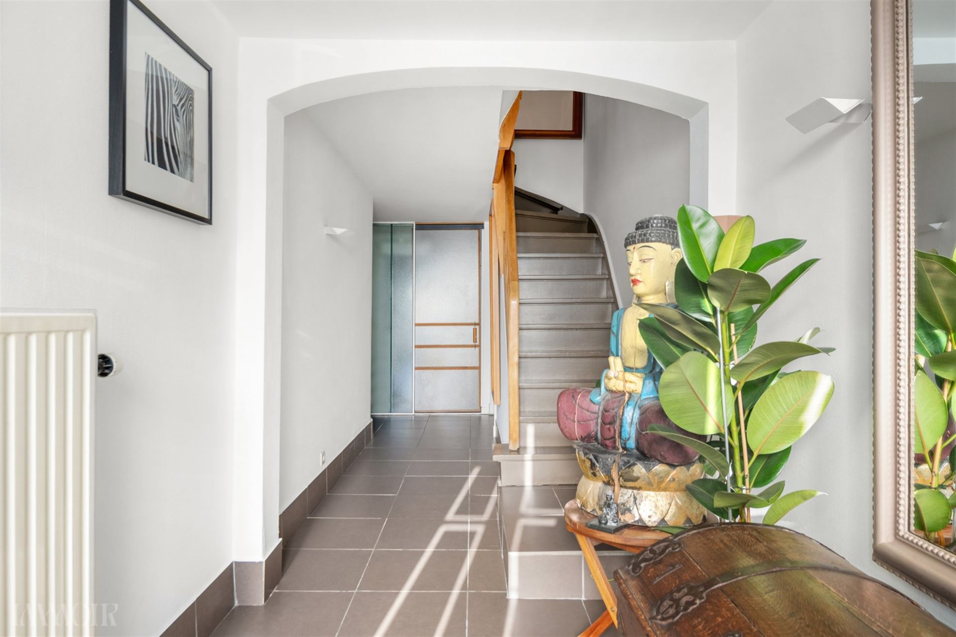 Prachtig gerenoveerde woning met praktijk/studio in hartje Schoten.