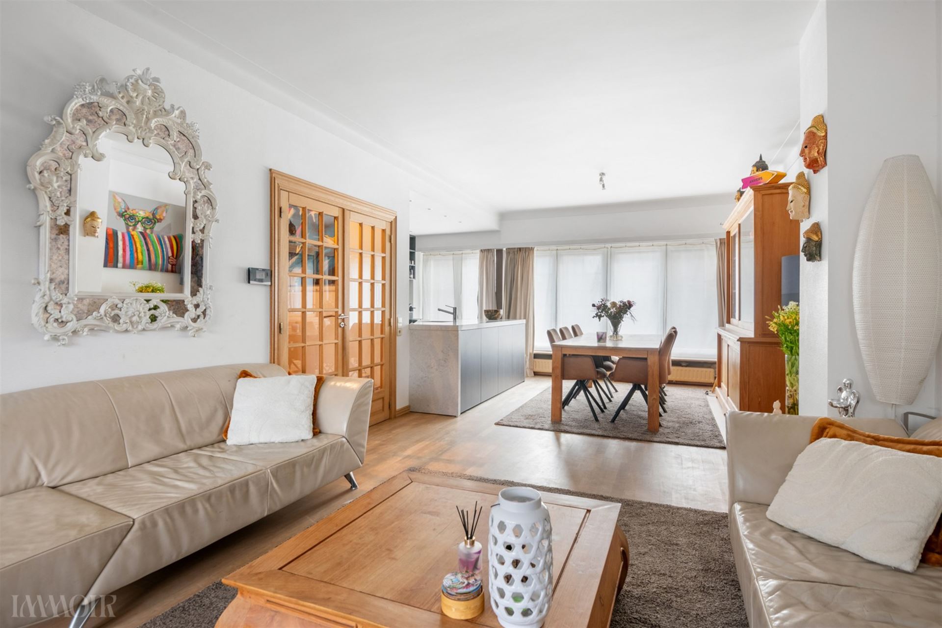 Prachtig gerenoveerde woning met praktijk/studio in hartje Schoten.