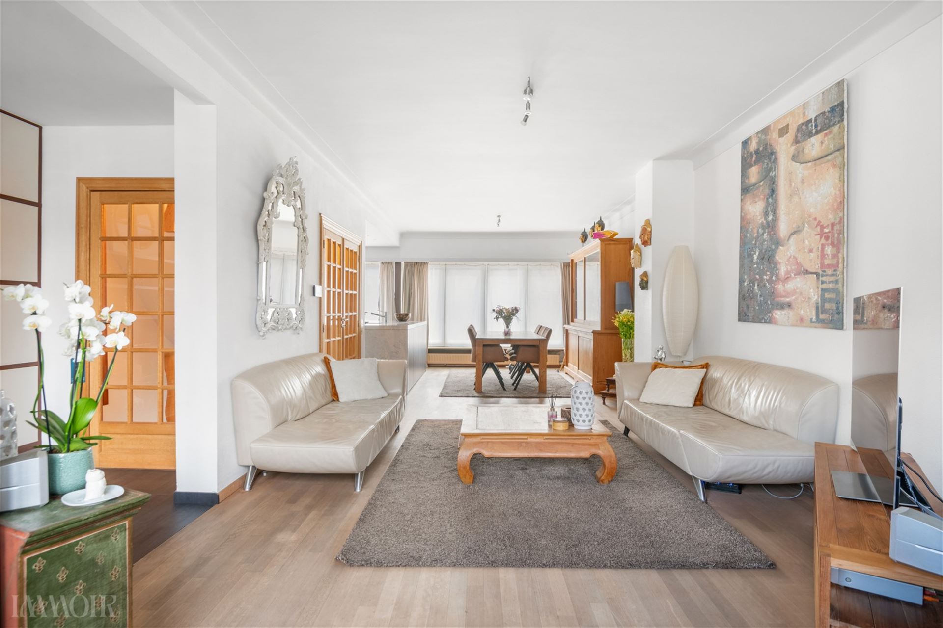 Prachtig gerenoveerde woning met praktijk/studio in hartje Schoten.