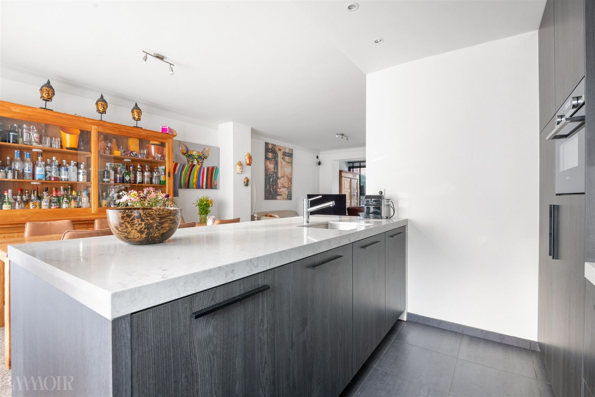 Prachtig gerenoveerde woning met praktijk/studio in hartje Schoten.