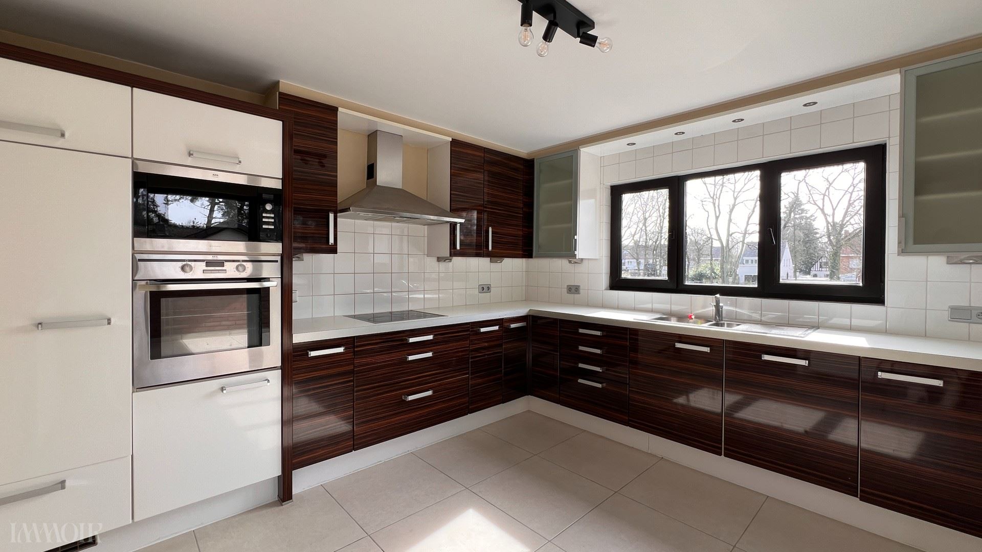 Ruim duplex appartement met terras in Brasschaat.