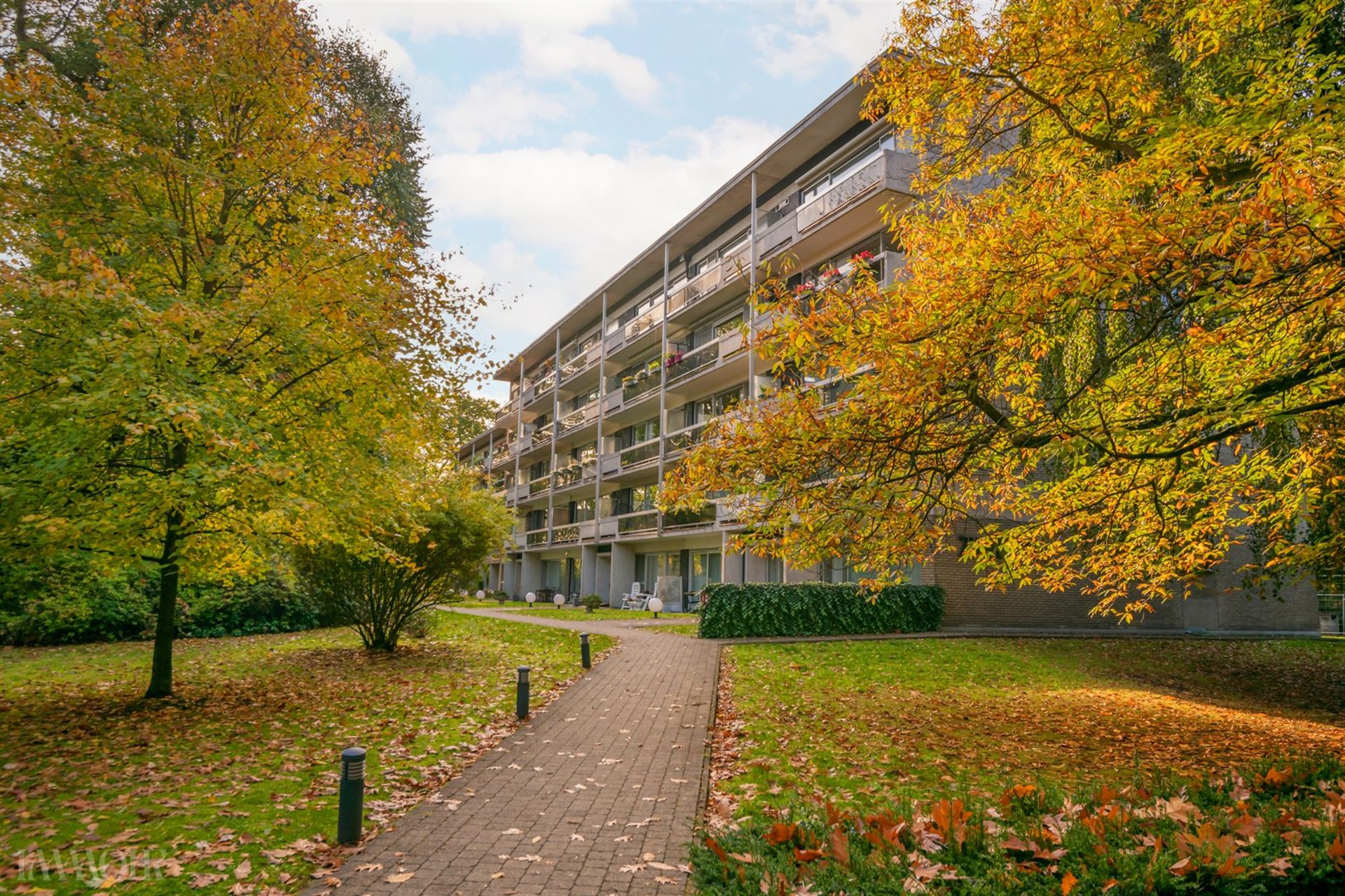 Ruim en charmant appartement op toplocatie in Kapellen.
