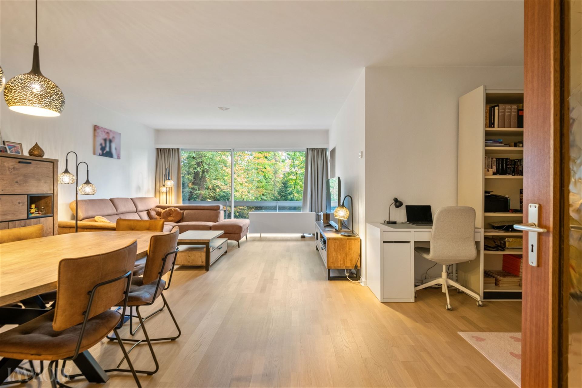 Ruim en charmant appartement op toplocatie in Kapellen.