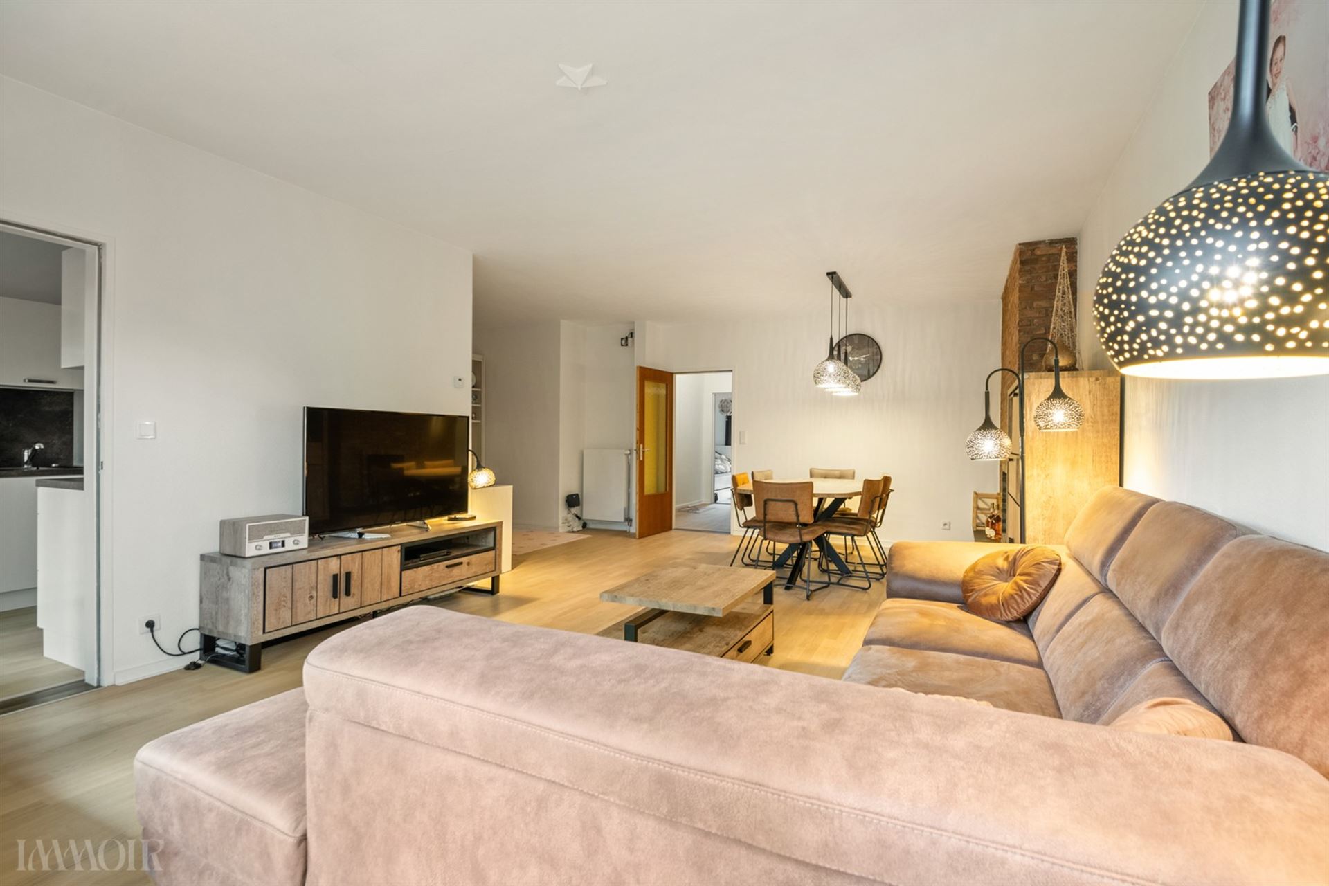 Ruim en charmant appartement op toplocatie in Kapellen.