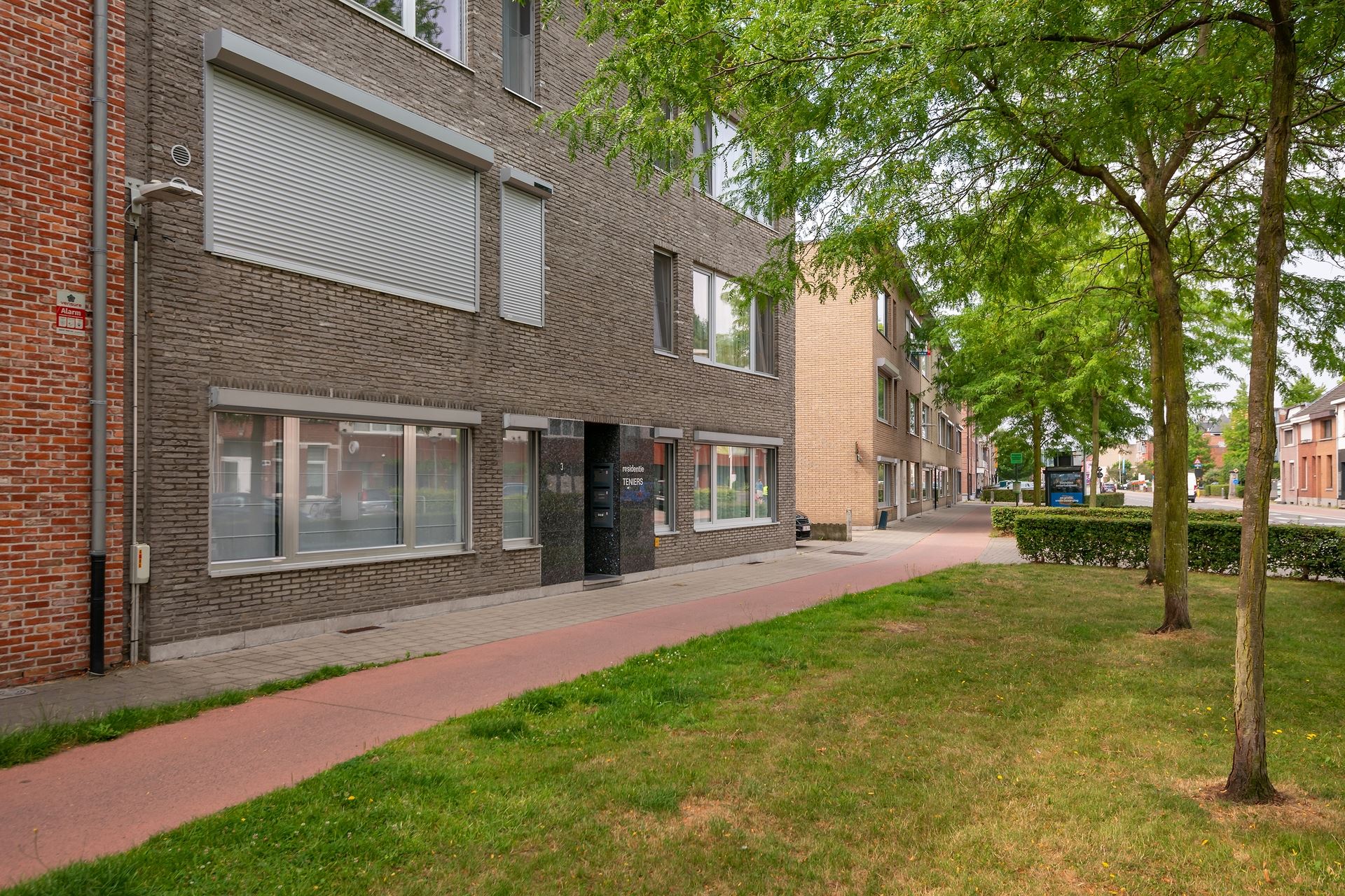 Modern en ruim gelijkvloers appartement in Schoten.