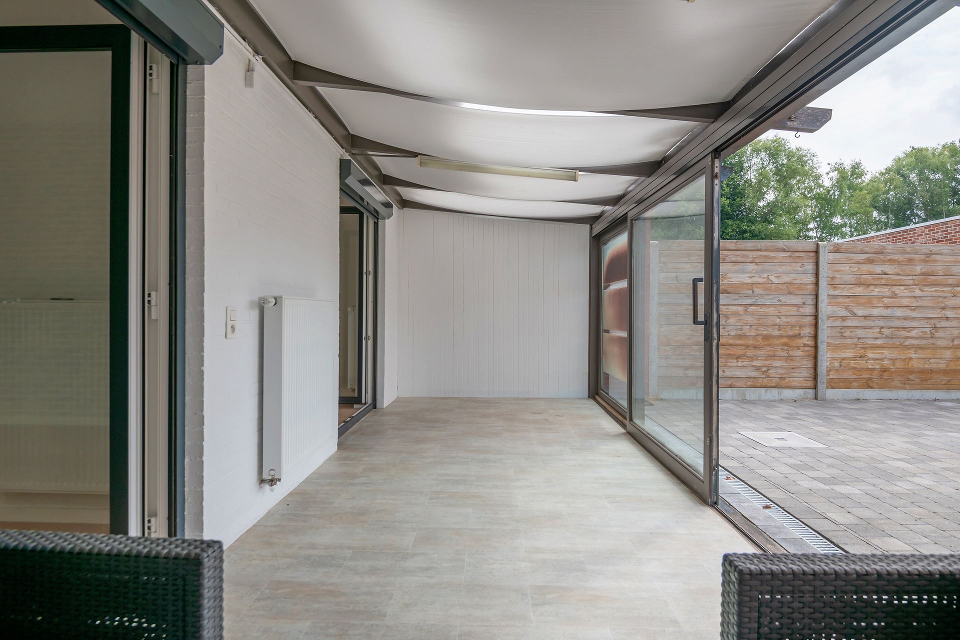 Modern en ruim gelijkvloers appartement in Schoten.