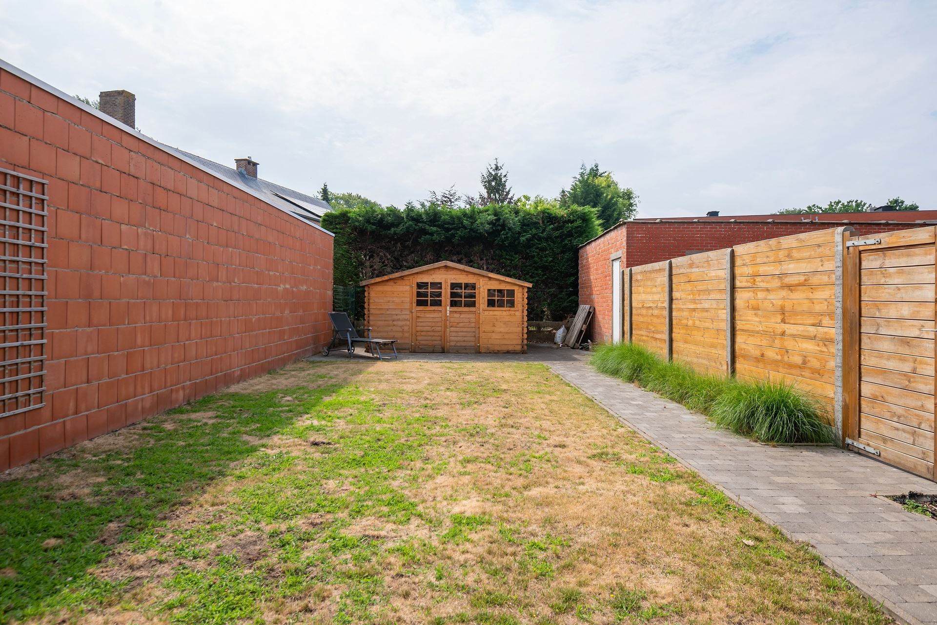 Modern en ruim gelijkvloers appartement in Schoten.