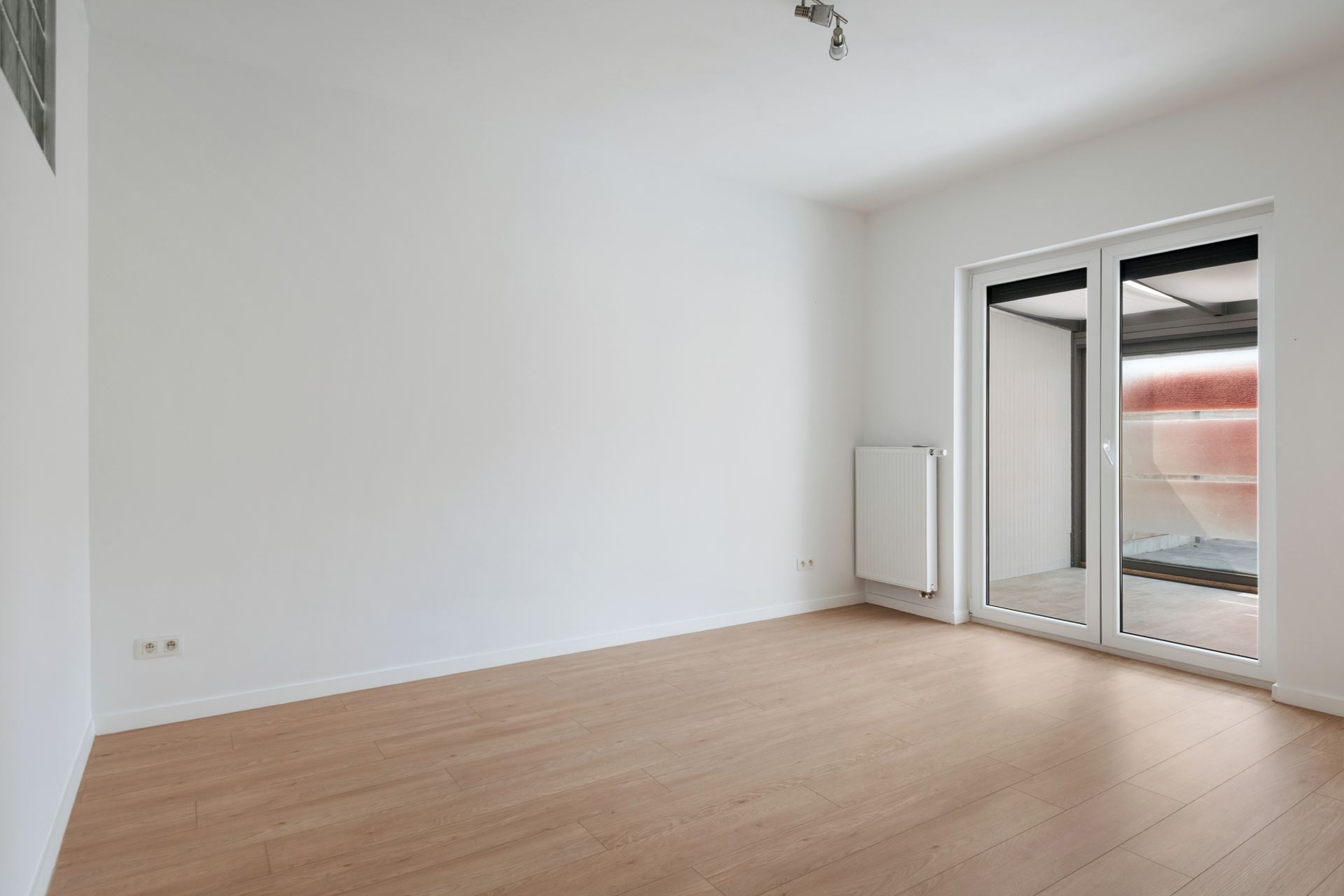 Modern en ruim gelijkvloers appartement in Schoten.