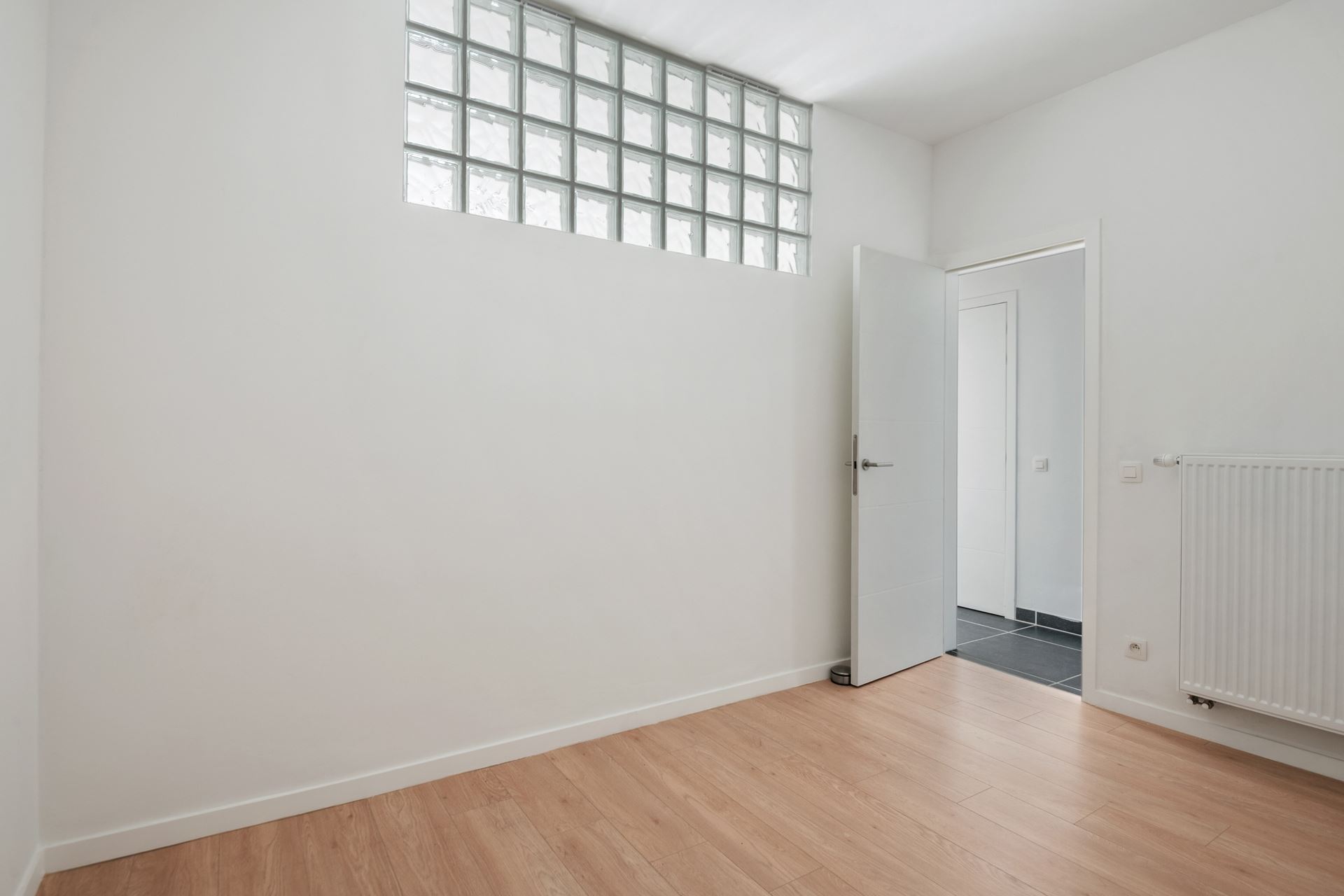 Modern en ruim gelijkvloers appartement in Schoten.