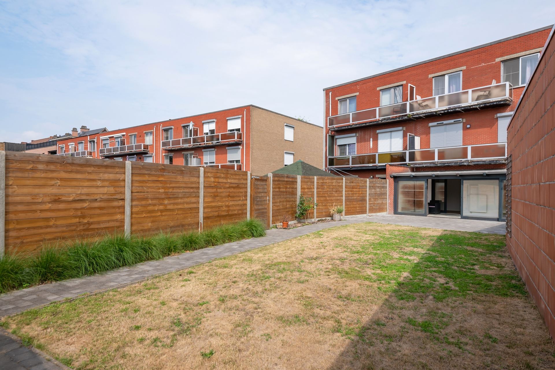 Modern en ruim gelijkvloers appartement in Schoten.