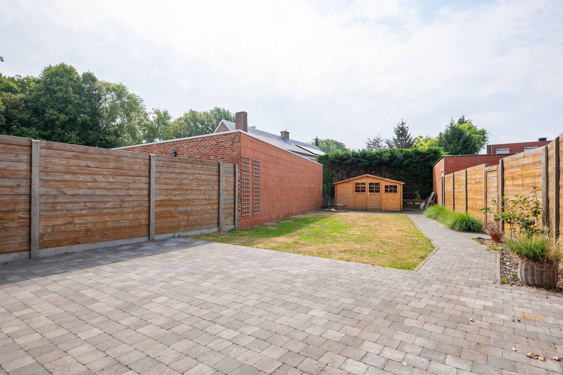 Modern en ruim gelijkvloers appartement in Schoten.