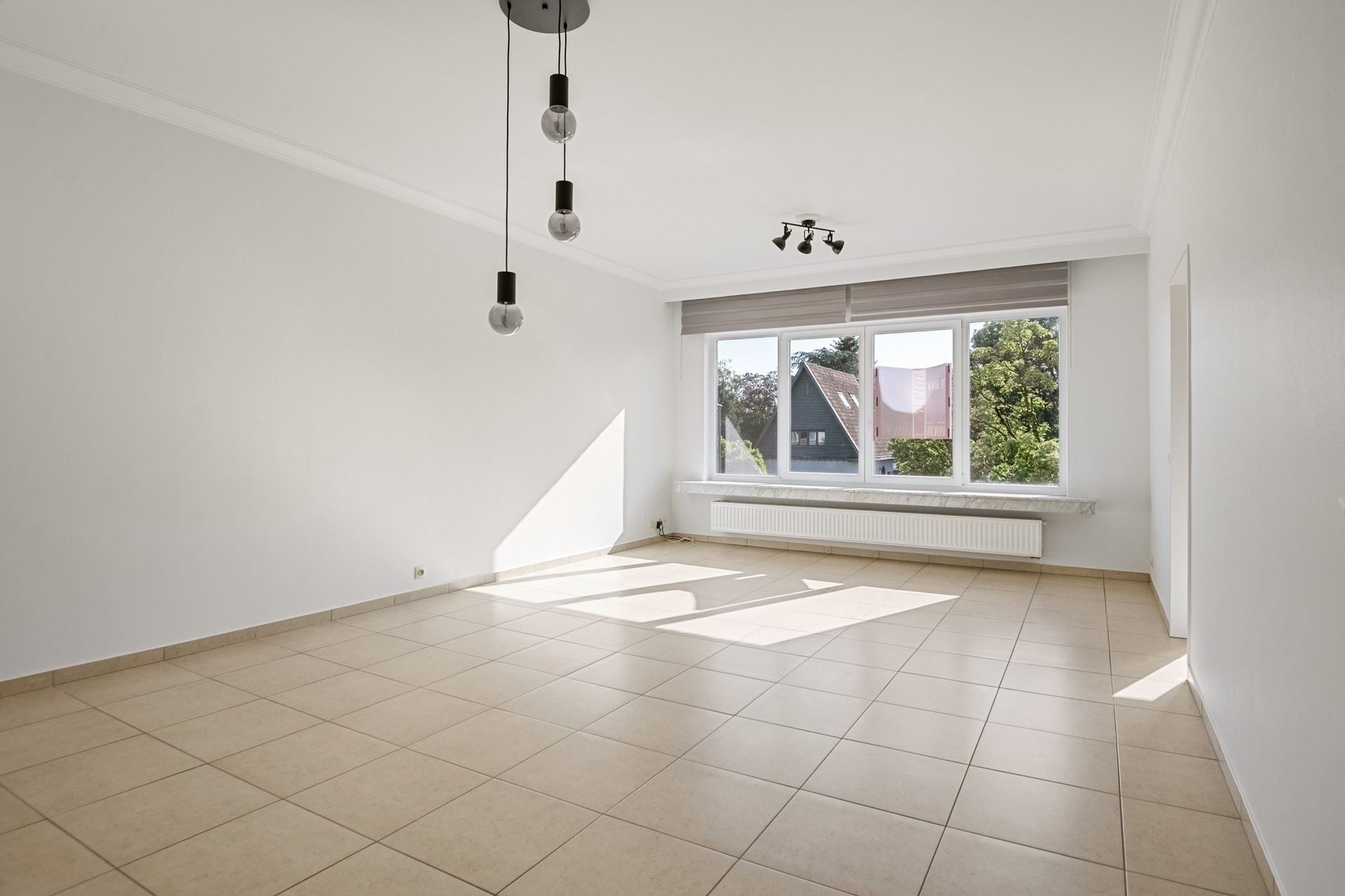 Centraal gelegen en instapklaar appartement met garagebox. 
