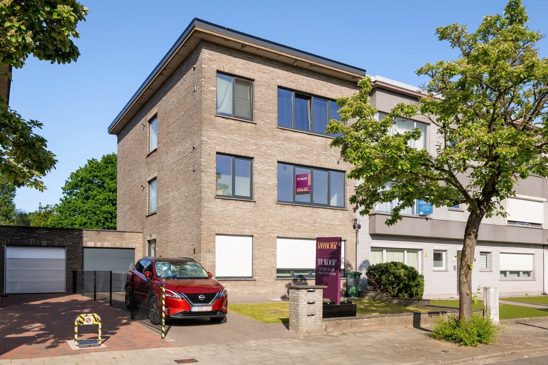 Centraal gelegen en instapklaar appartement met garagebox.