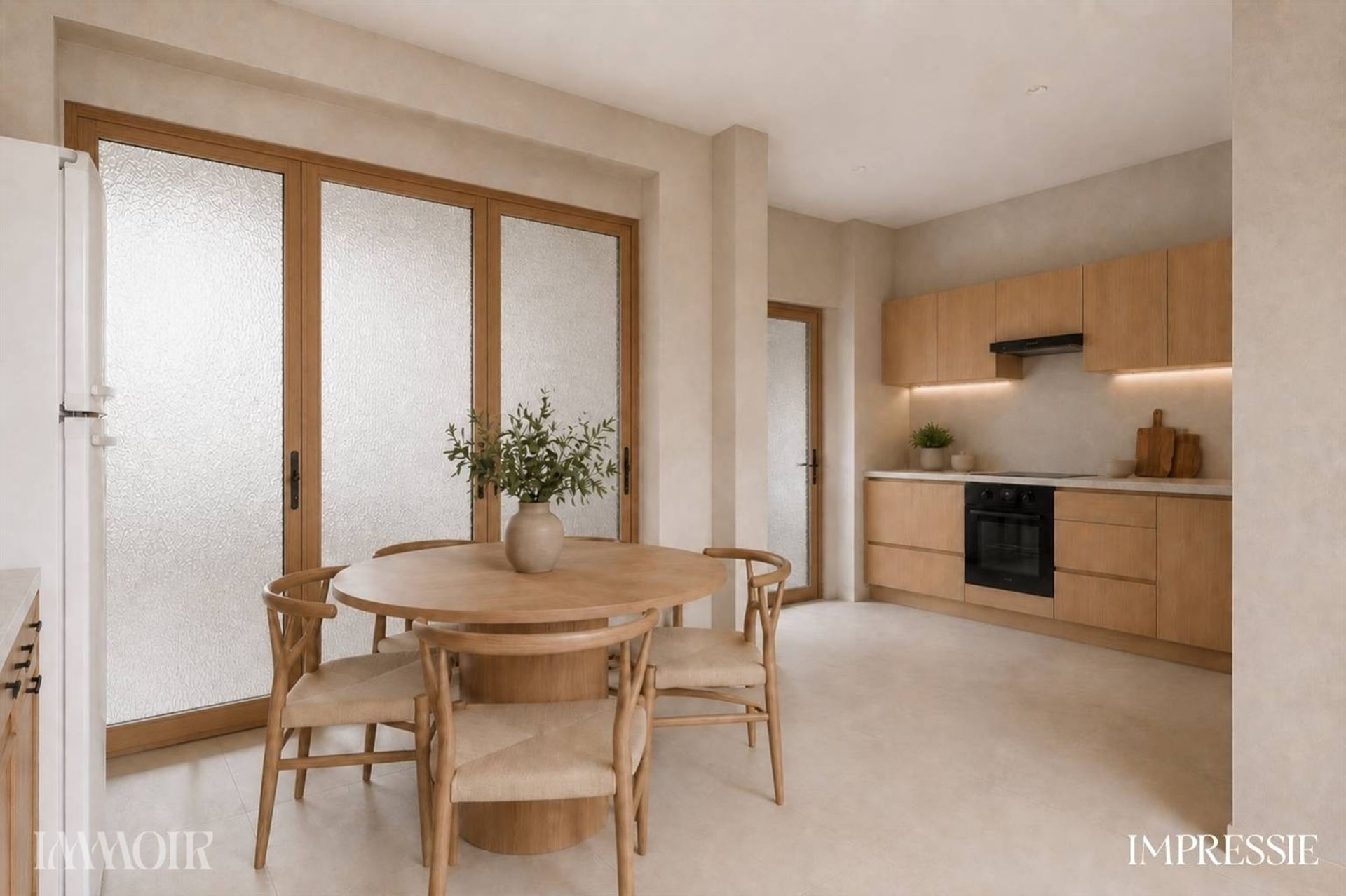 Ruime woning met stadstuin en tal van mogelijkheden op centrale ligging.