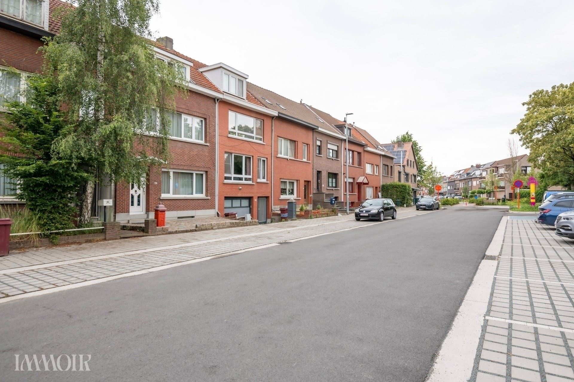 Ruime woning met stadstuin en tal van mogelijkheden op centrale ligging.