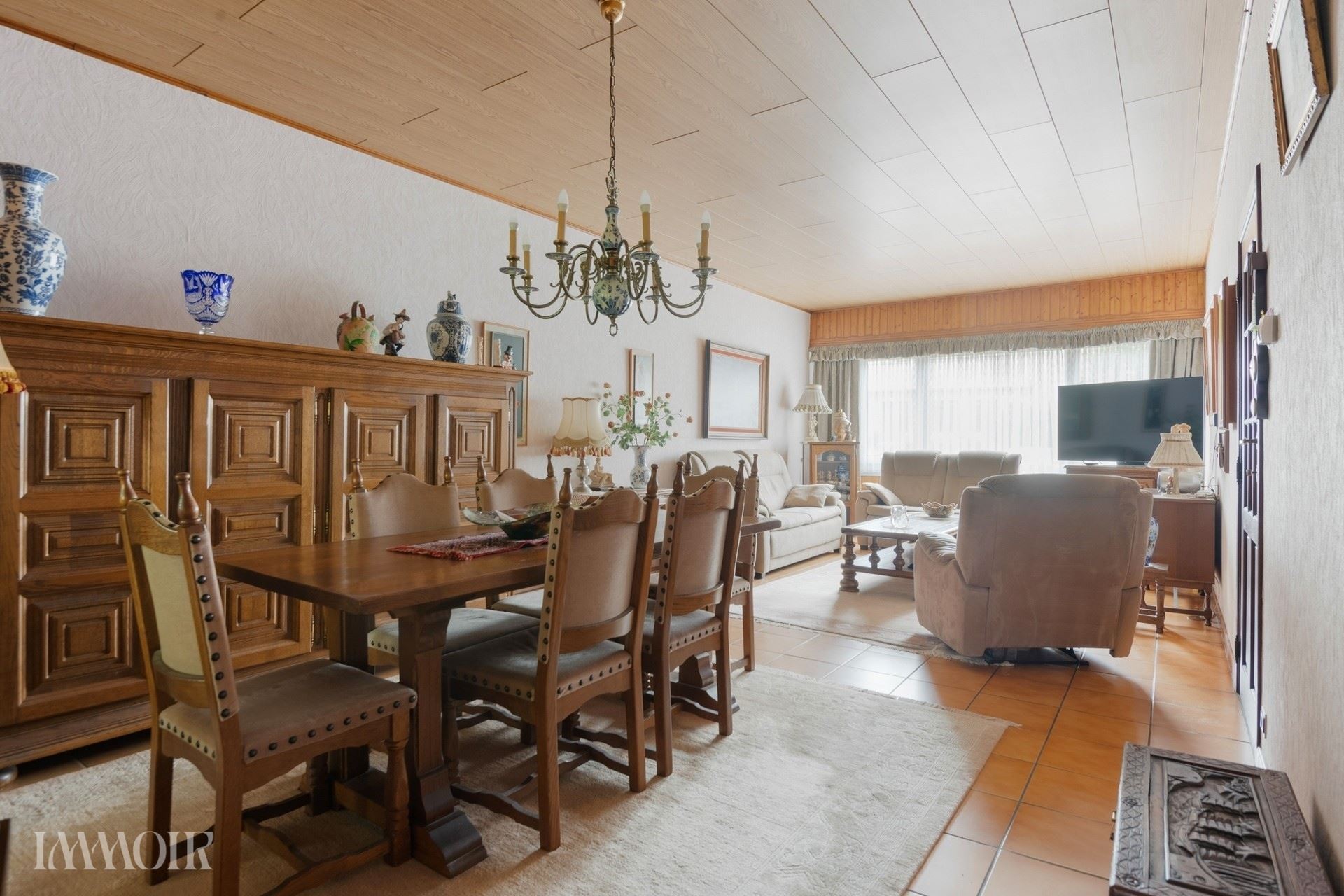 Ruime woning met stadstuin en tal van mogelijkheden op centrale ligging.