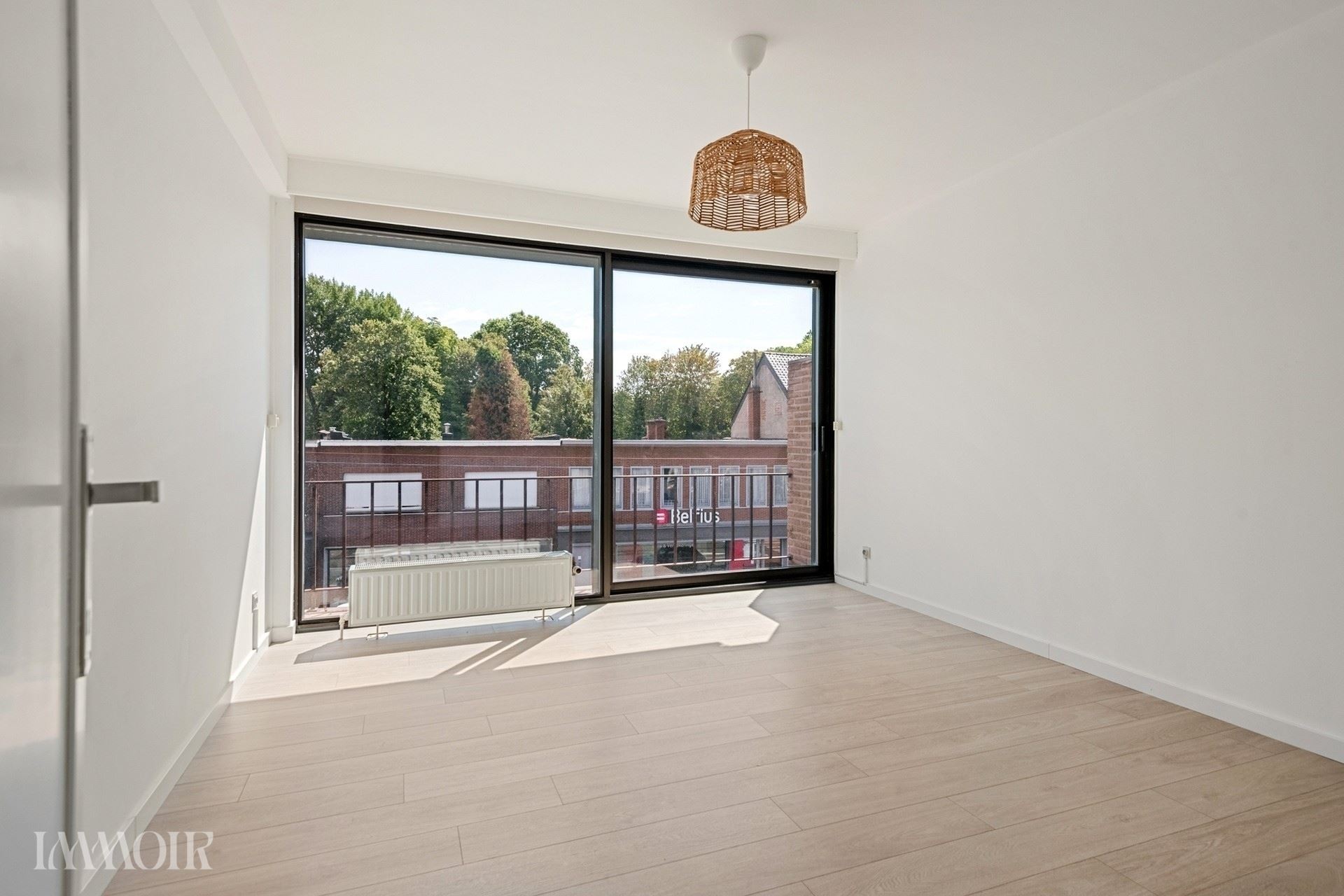 Lichtrijk duplex appartement in hartje Schilde. 