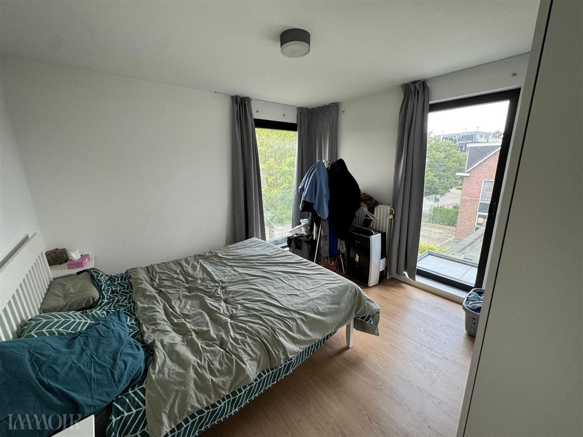Stijlvol instapklaar appartement met 2 slaapkamers in hartje Brasschaat.