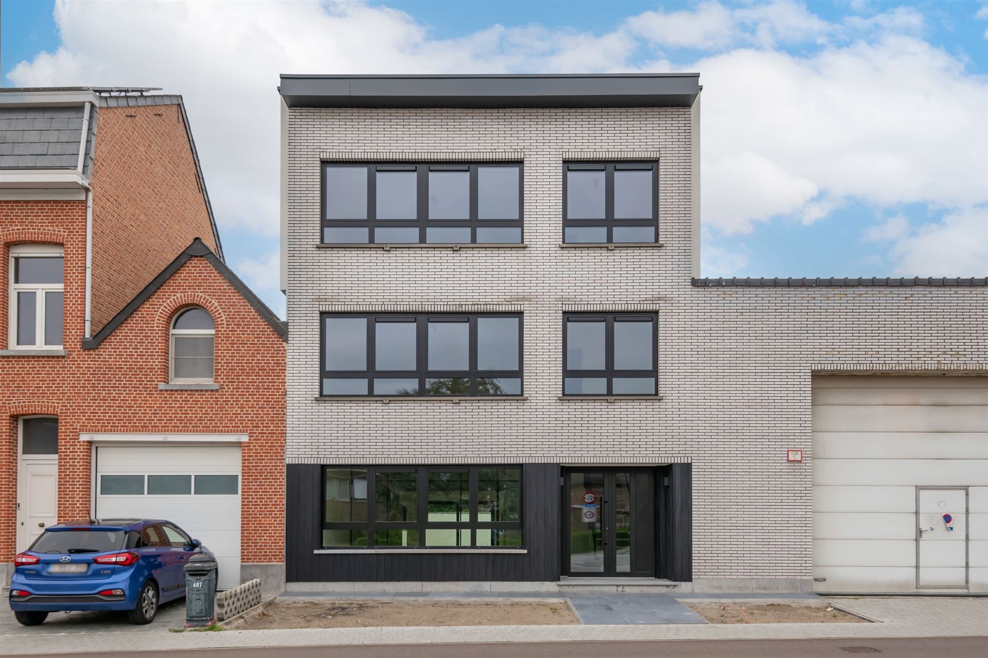 Ruime gezinswoning met tuin en polyvalente bureauruimte in Mechelen.