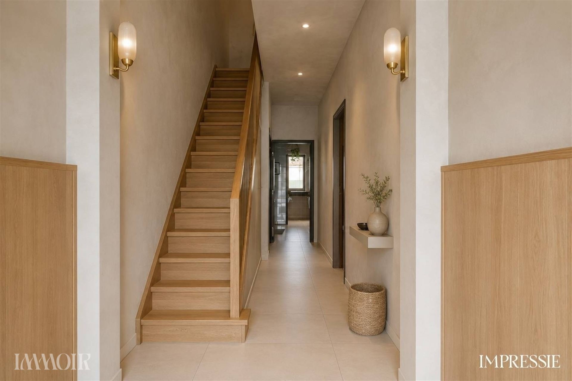 Ruime woning met stadstuin en tal van mogelijkheden op centrale ligging.