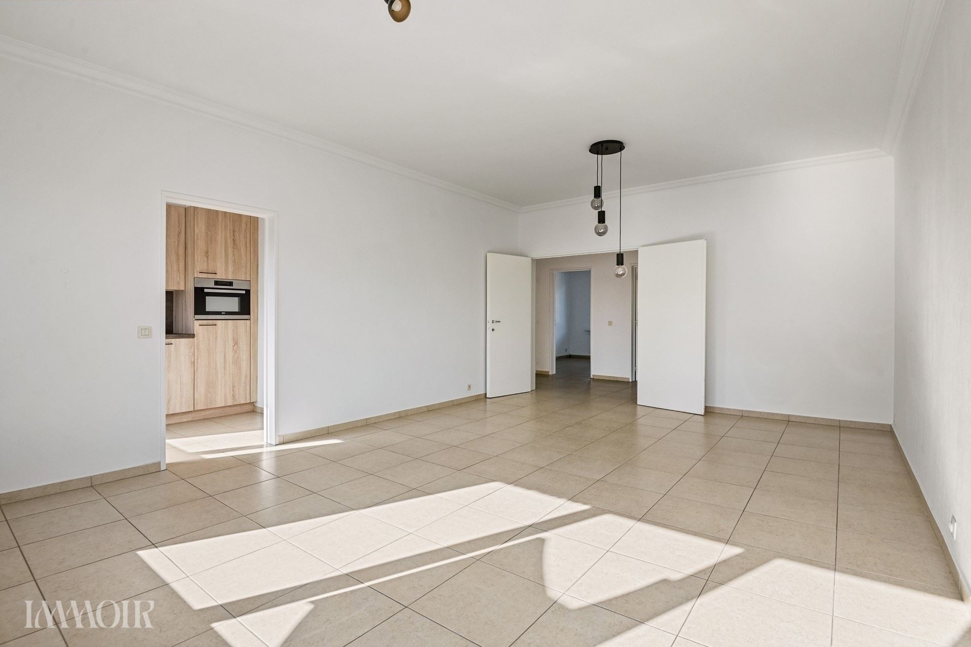 Centraal gelegen en instapklaar appartement met garagebox.