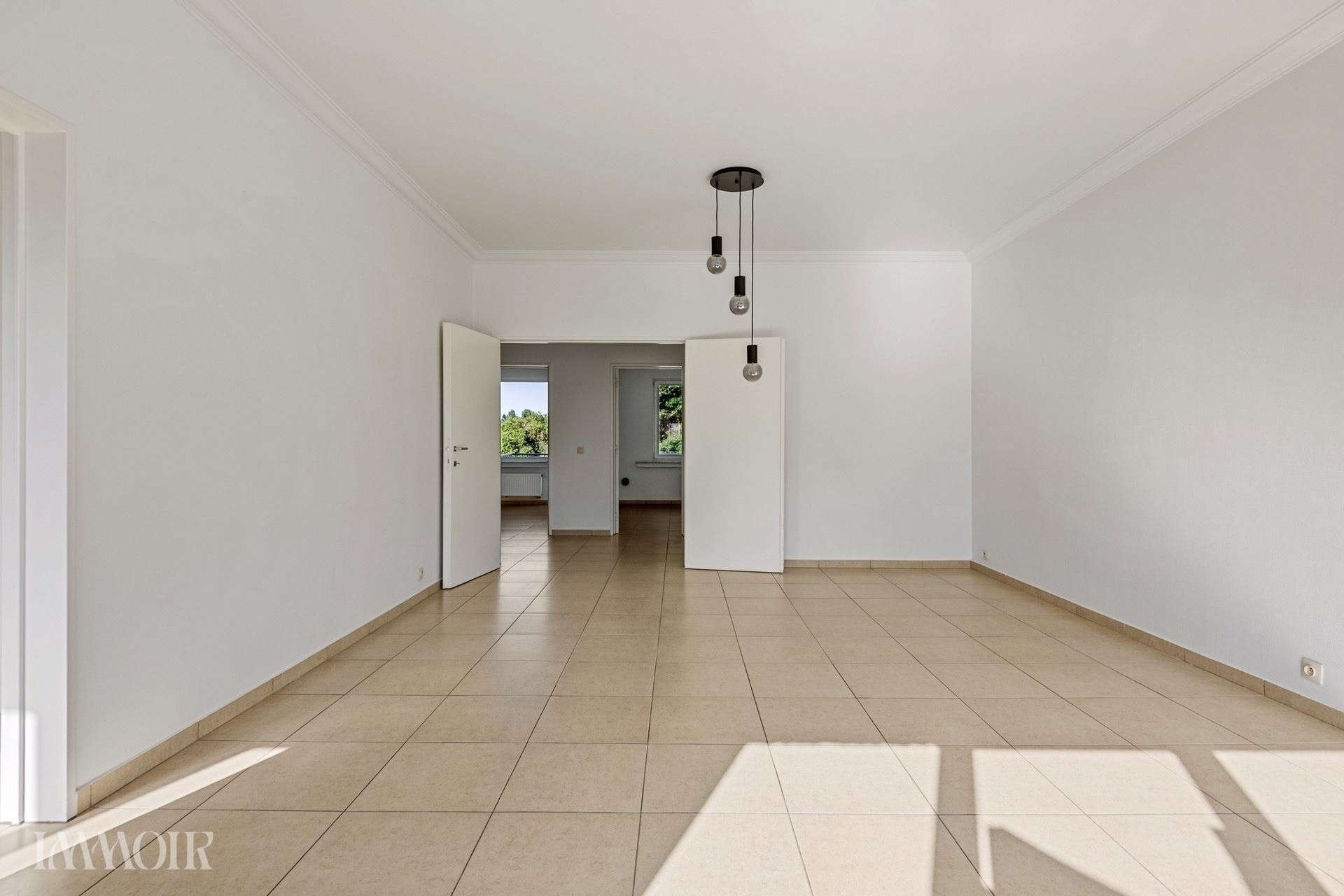 Centraal gelegen en instapklaar appartement met garagebox.