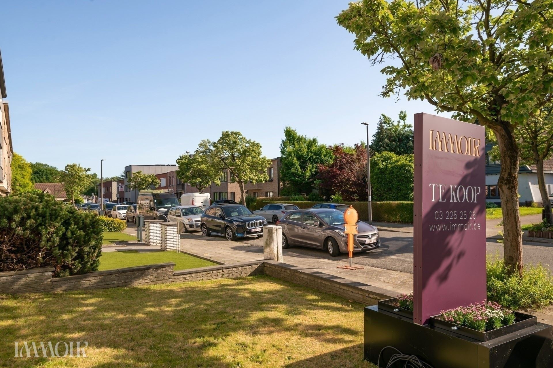 Centraal gelegen en instapklaar appartement met garagebox.