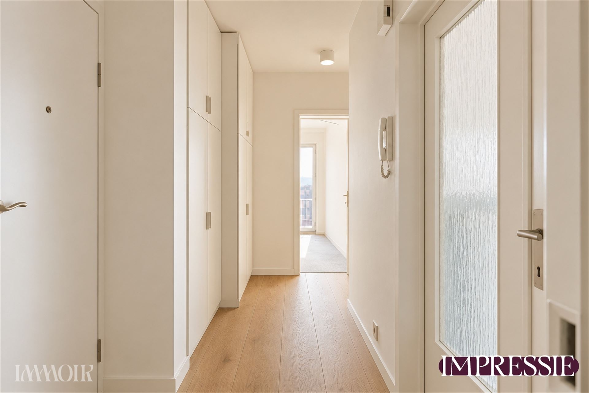 Appartement met 2 slpks en panoramisch uitzicht.