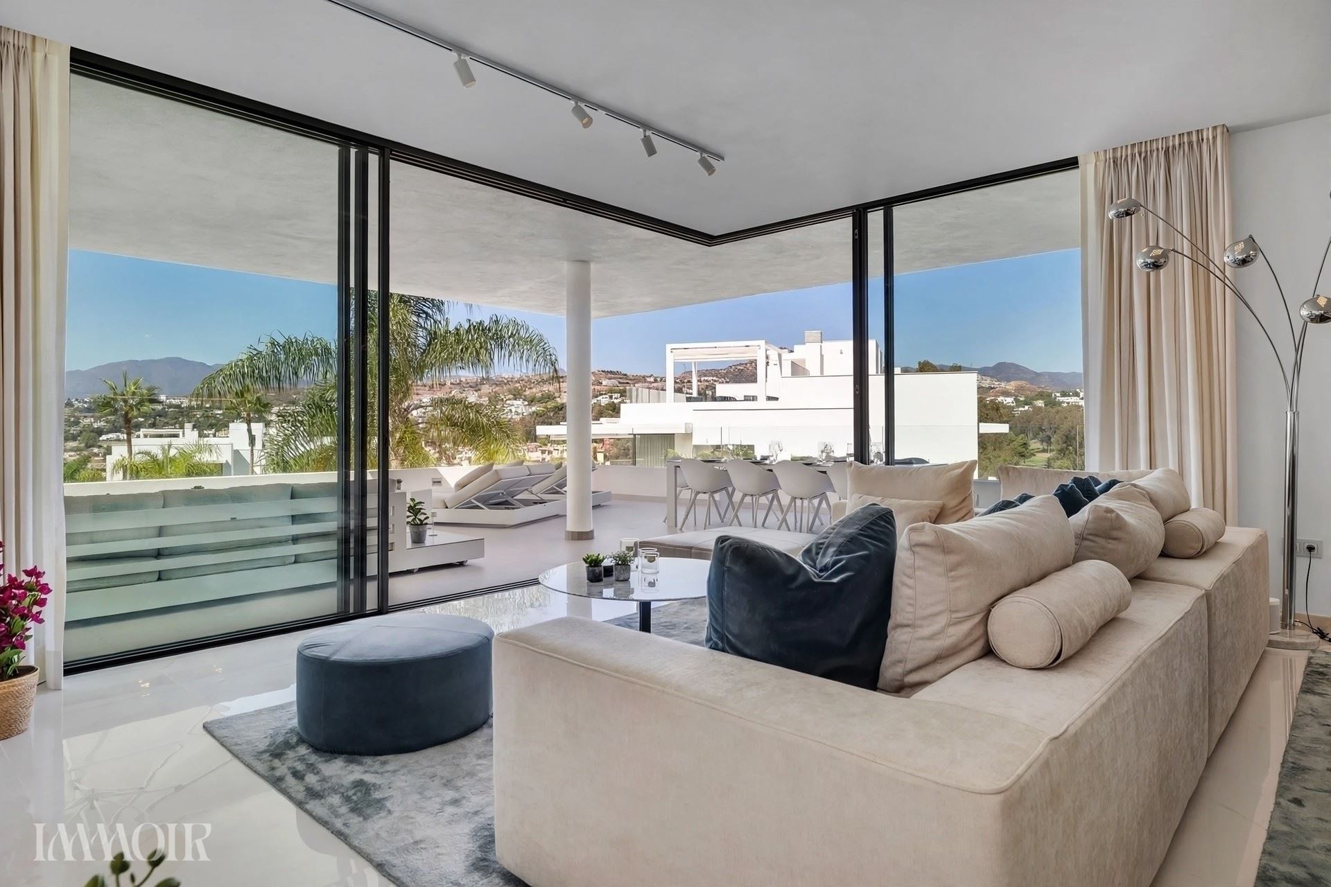 Exclusief wonen onder de Spaanse zon in Benahavis. 