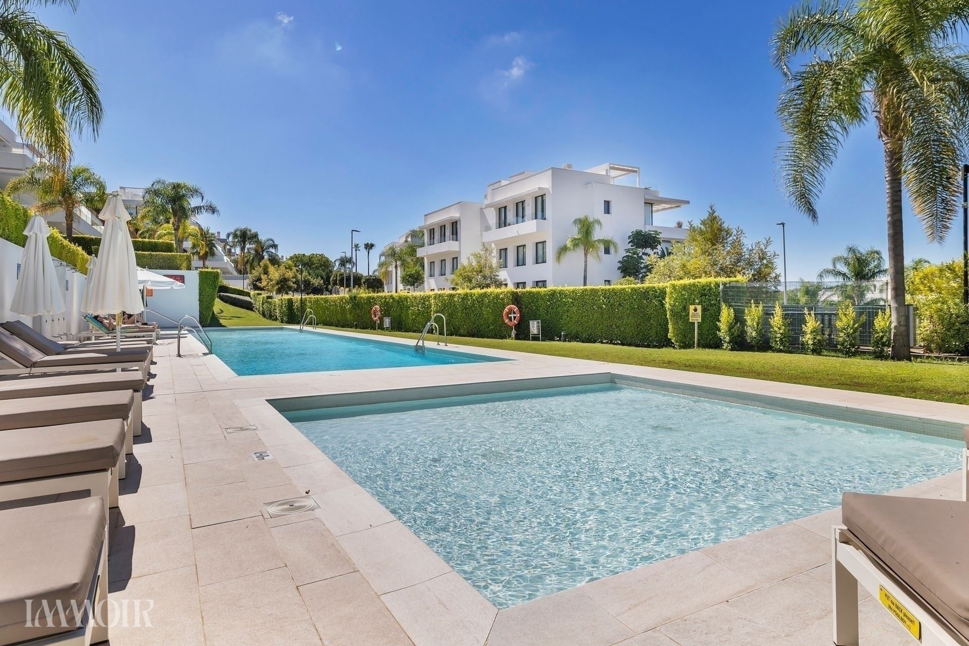 Exclusief wonen onder de Spaanse zon in Benahavis. 