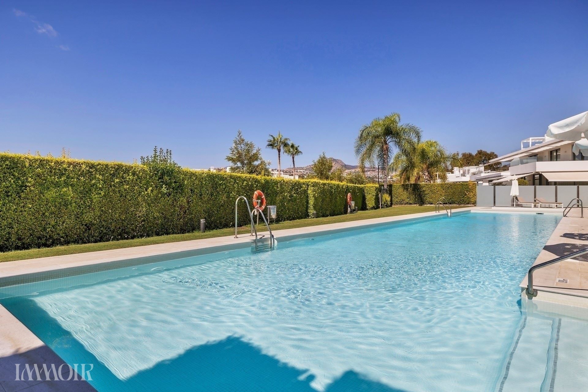 Exclusief wonen onder de Spaanse zon in Benahavis. 