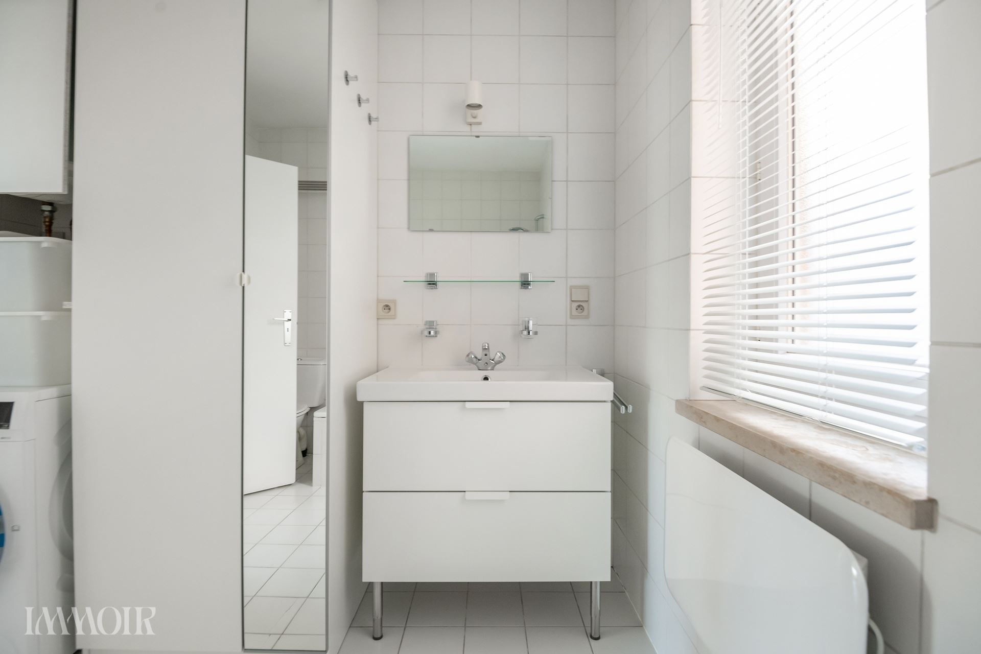 Sfeervol bemeubeld appartement met uitzicht op de Antwerpse kaaien.