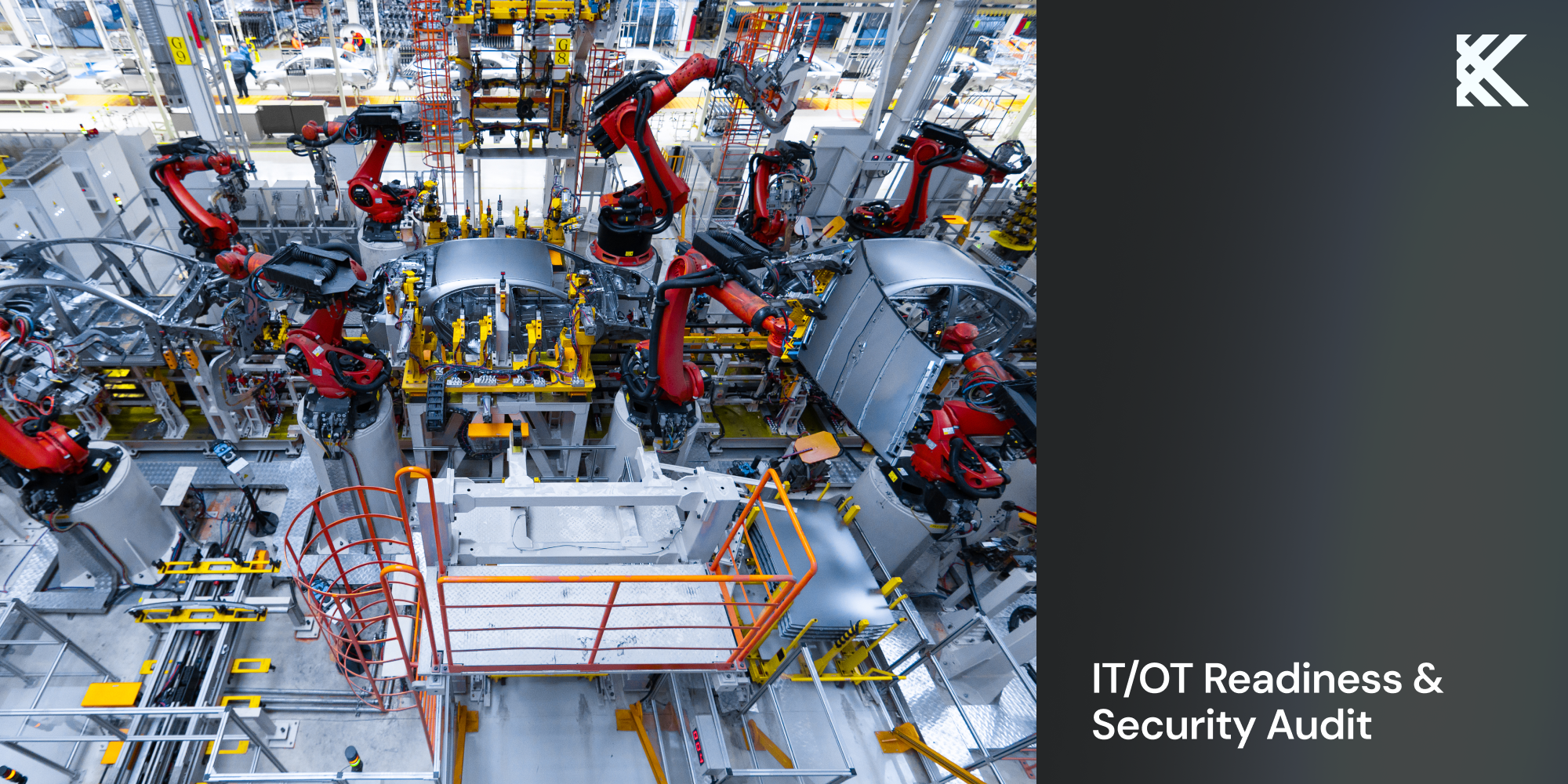 Industrieroboter in einer automatisierten Fertigungsstraße, Titelbild IT/OT Readiness & Security Audit
