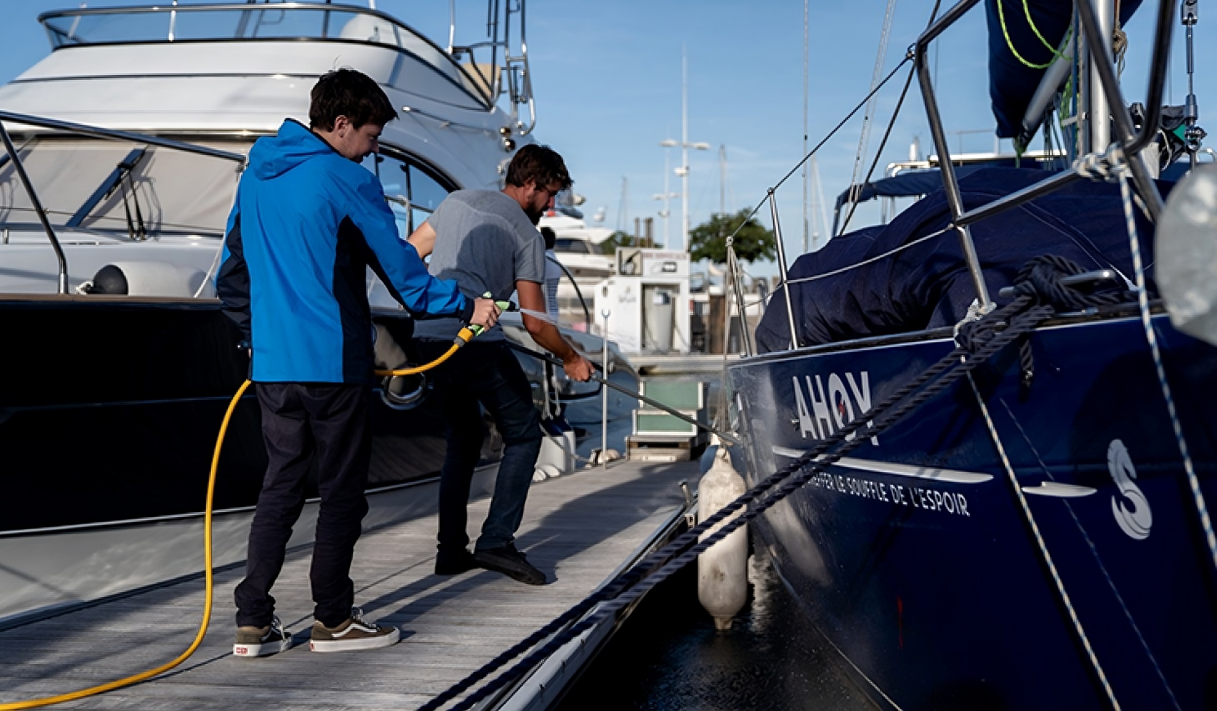 how to clean a yacht