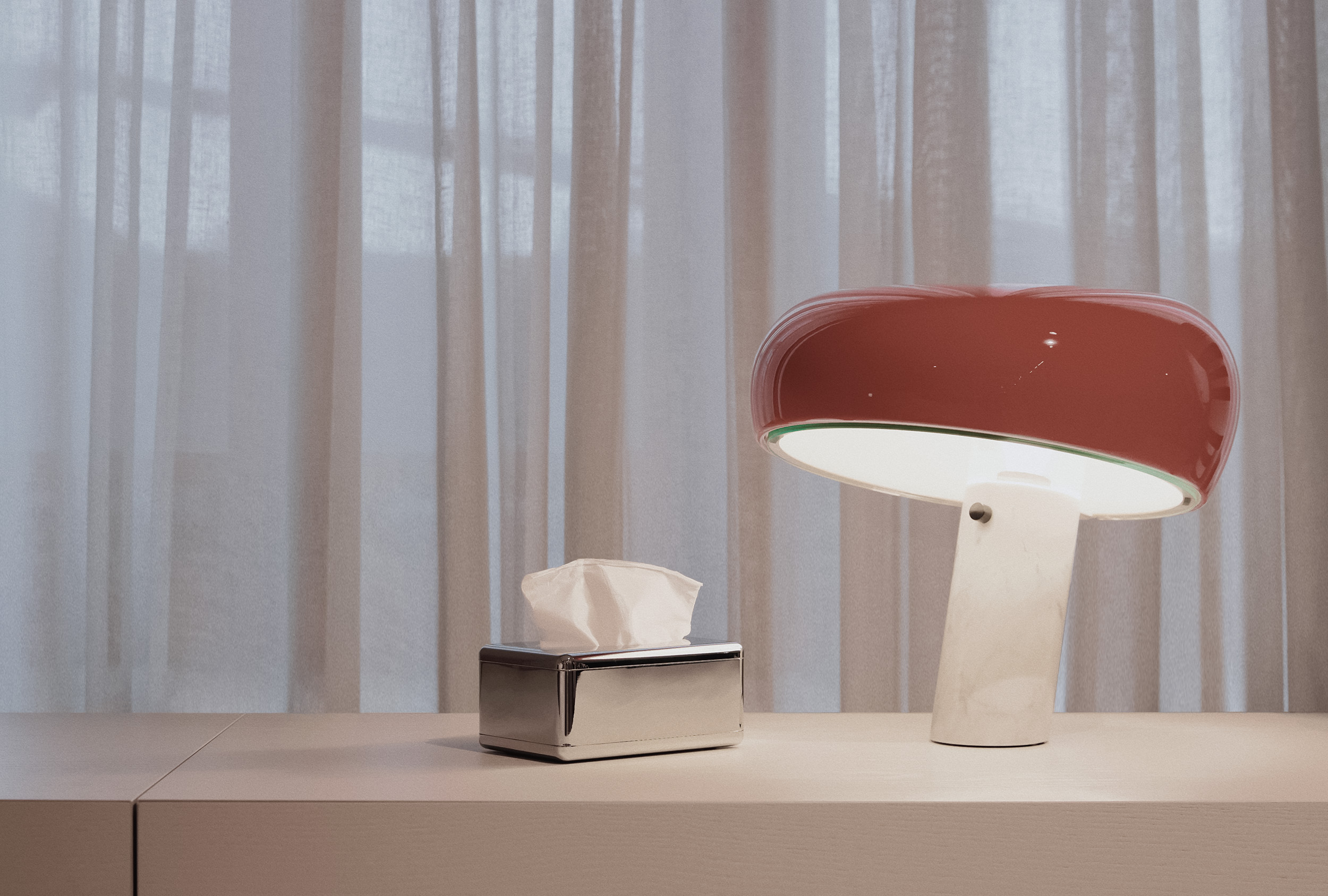 Fox Fold Facial Tissue Dispenser in a living room.