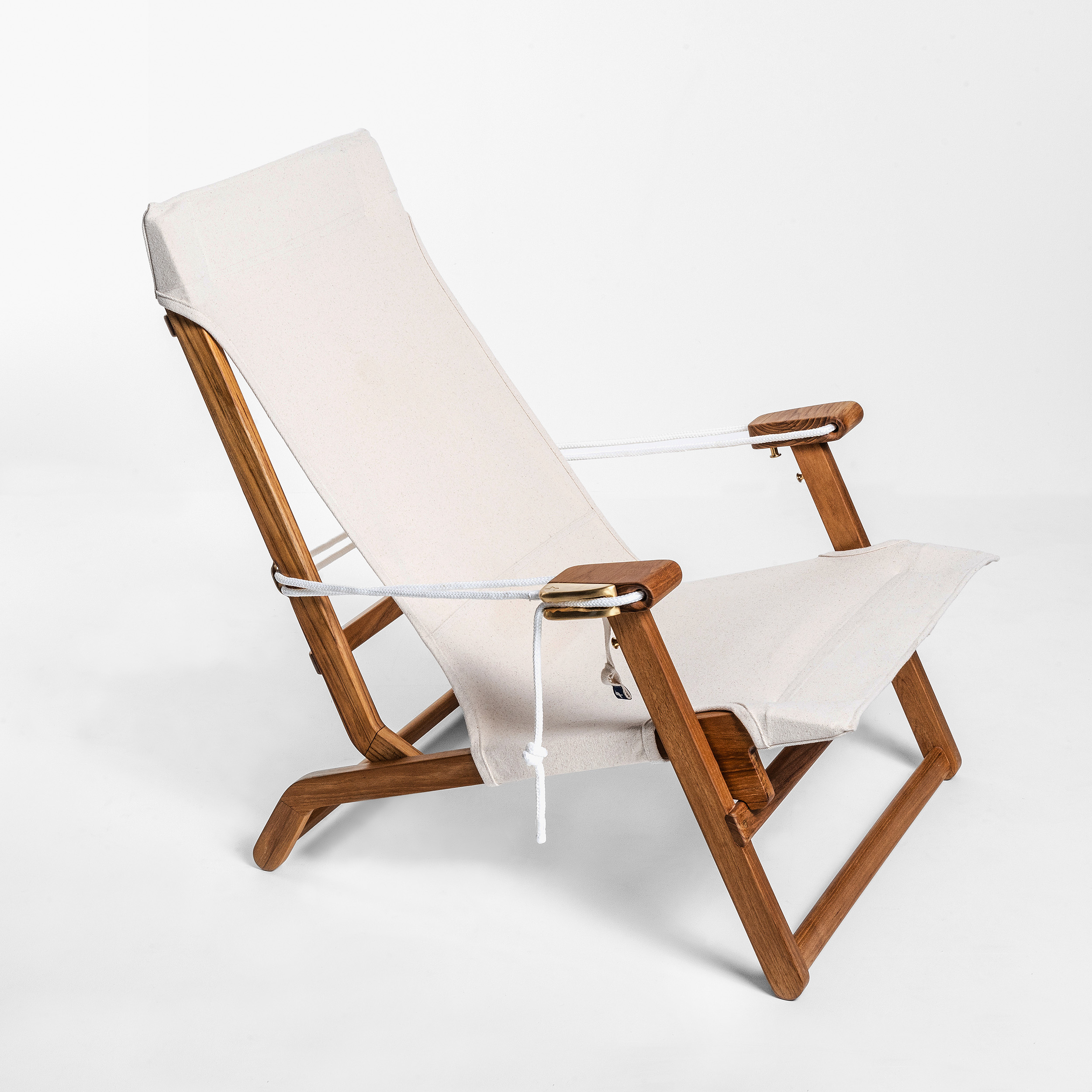 Shorebird Chair angled view.