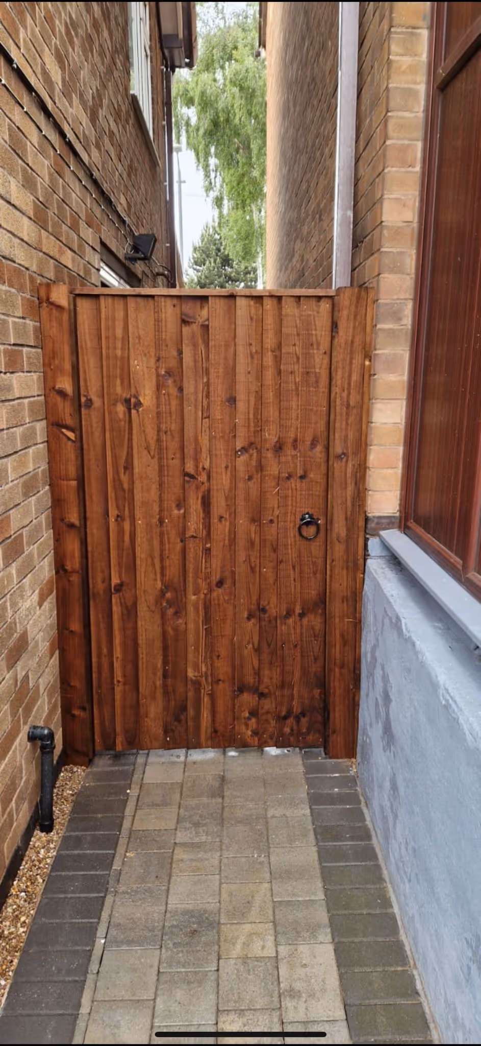 Quality Gate installation in Nottingham by Best Fencing