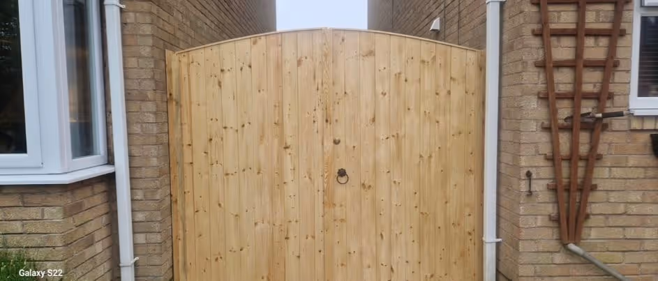 Quality Gate installation in  Nottingham by KAB Best Fencing