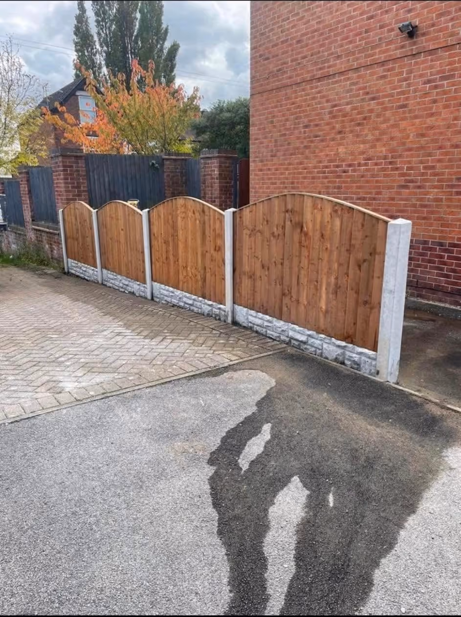 Wooden fence installation in Nottingham by KAB Best Fencing