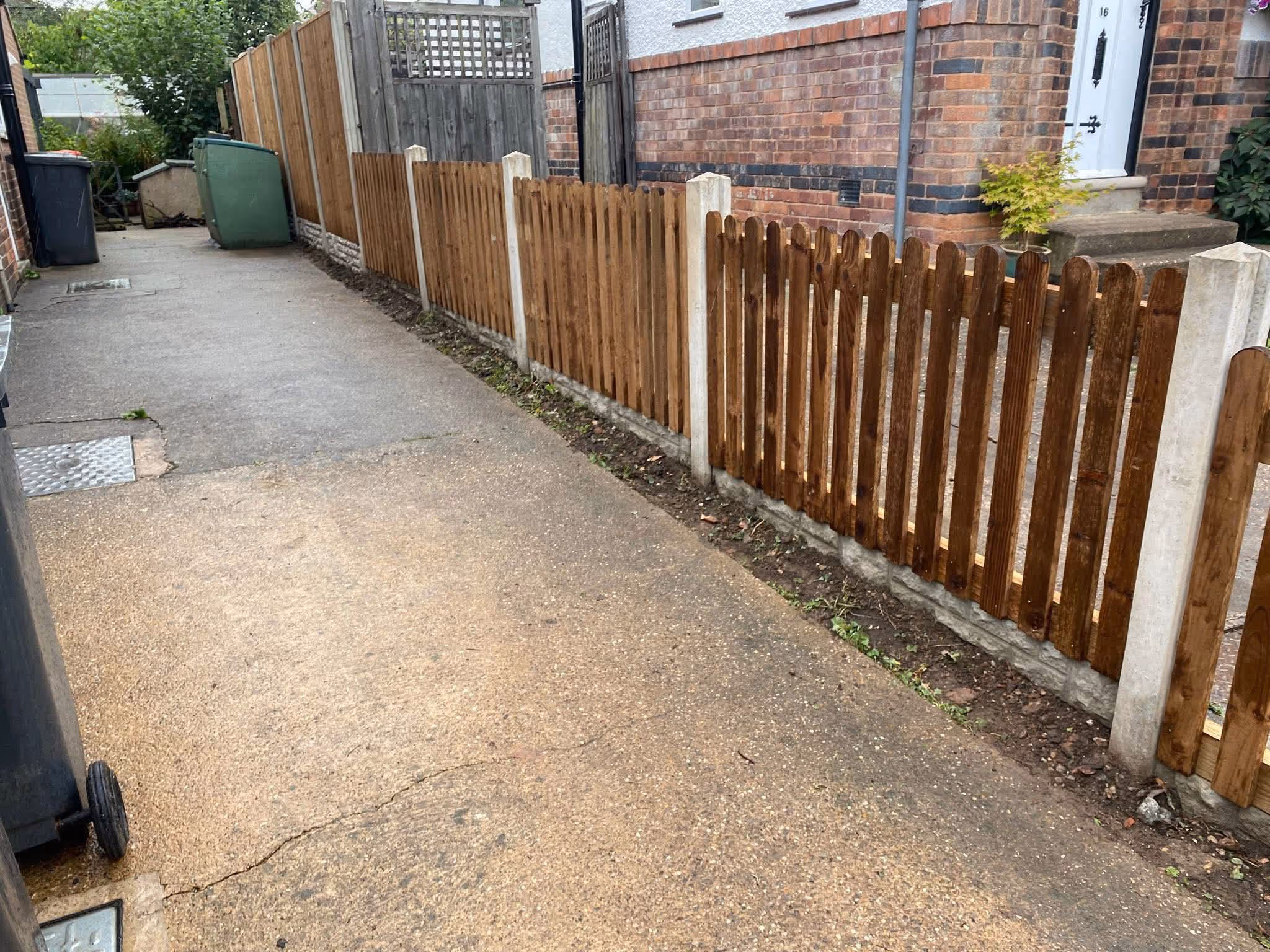 Wooden fence installation in Nottingham by KAB Best Fencing
