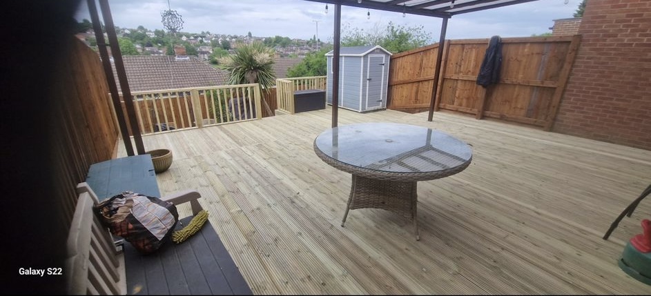 Wooden fence installation in Nottingham by KAB Best Fencing